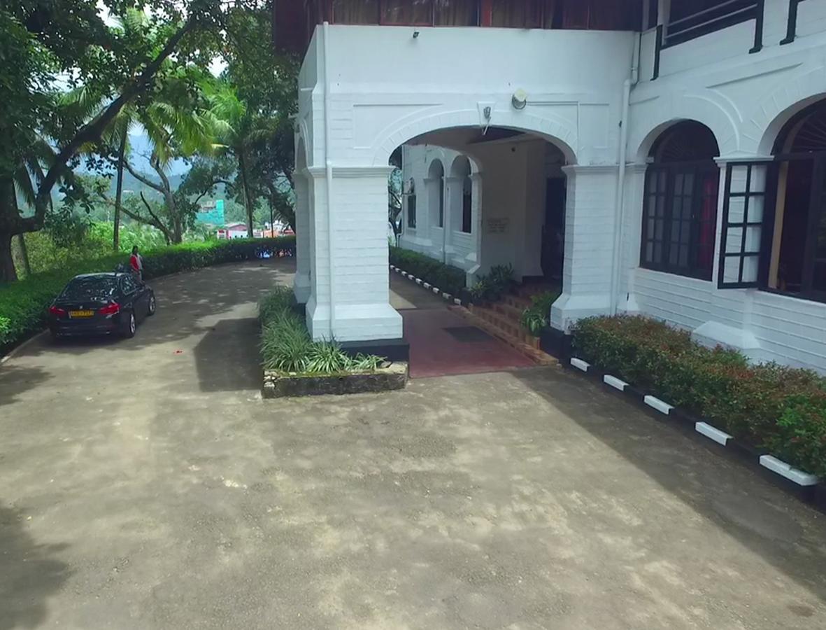 Ratnapura Rest House Hotel Exterior photo
